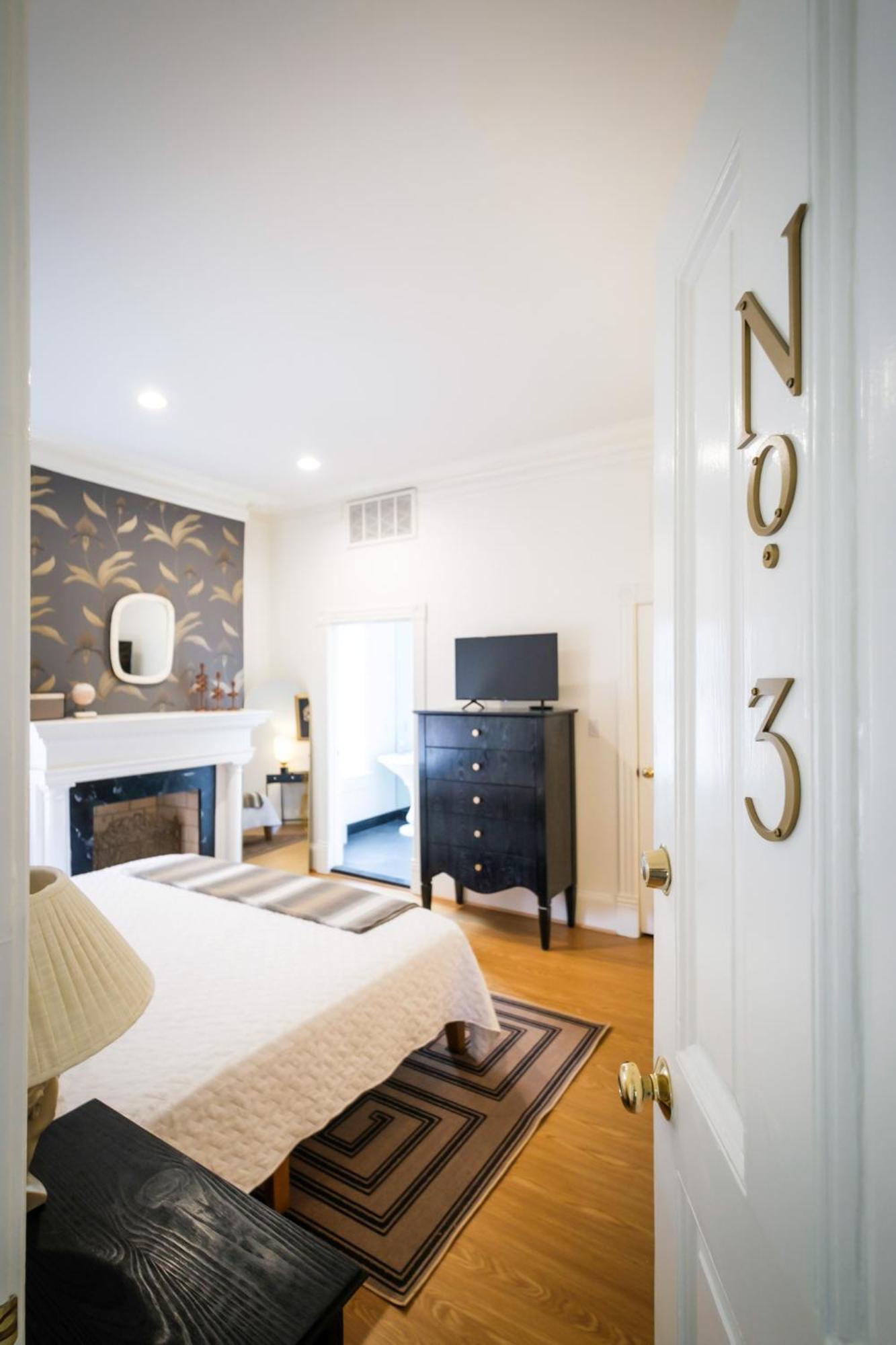 Swann House 4*